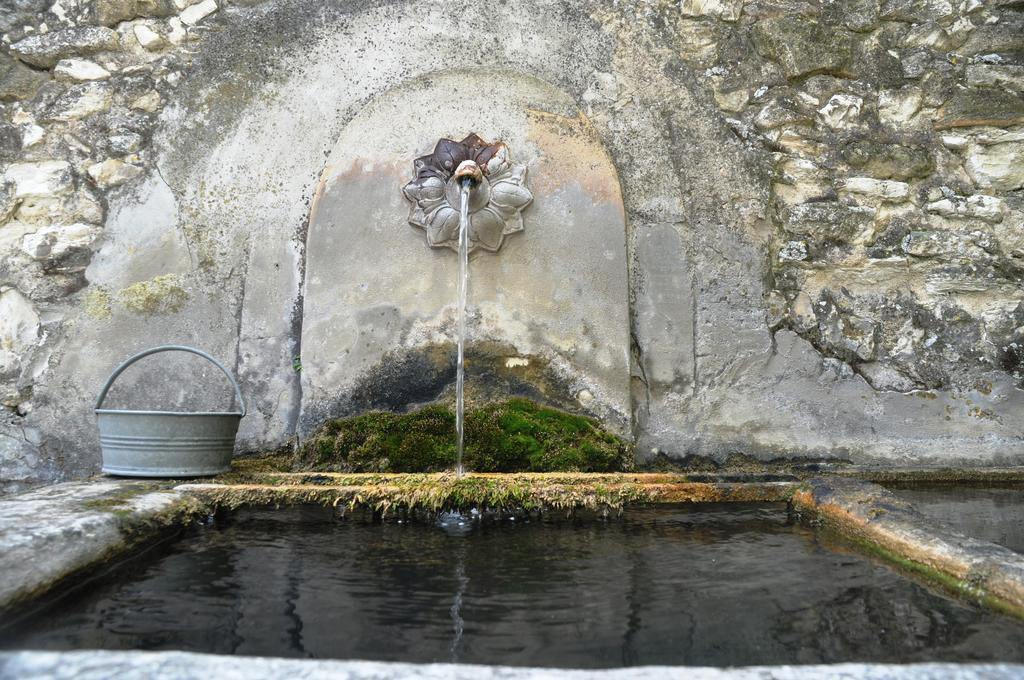 Le Mas De La Fontaine Bed & Breakfast Le Pegue ภายนอก รูปภาพ