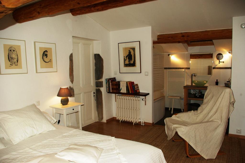 Le Mas De La Fontaine Bed & Breakfast Le Pegue ภายนอก รูปภาพ